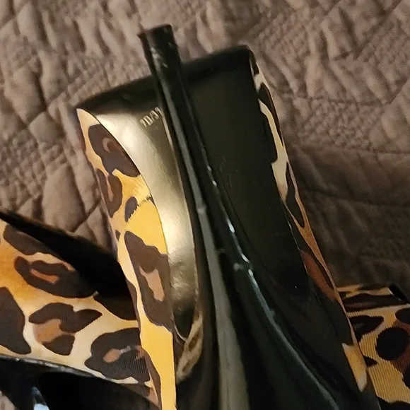 Jessica Simpson peeptoe Leopard platform heels - Picture 5 of 13